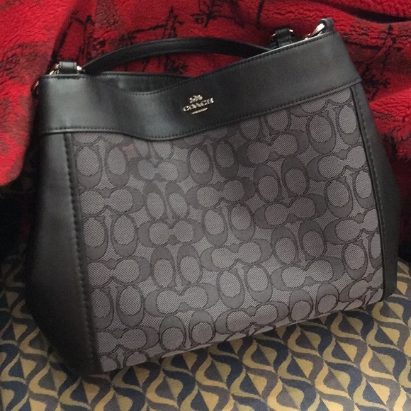 Handbag - Picture 3 of 4